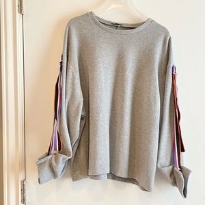 Zara gray sweatshirt with striped straps